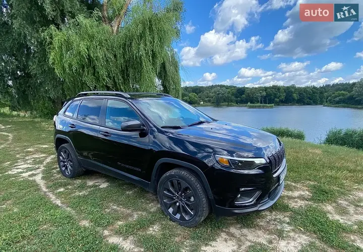 Jeep Cherokee 2021 photo 2