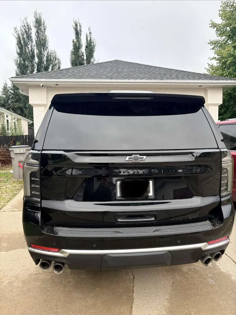 Chevrolet Tahoe 2025 photo 2
