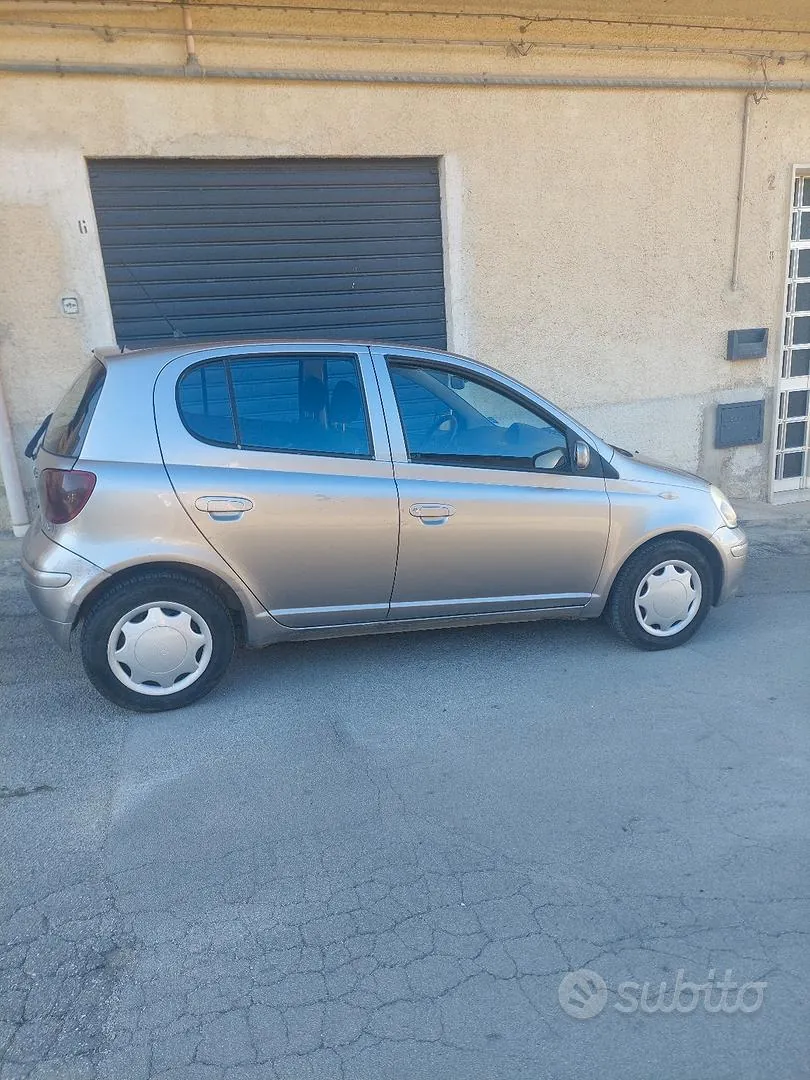 Toyota Yaris 2004 photo 4