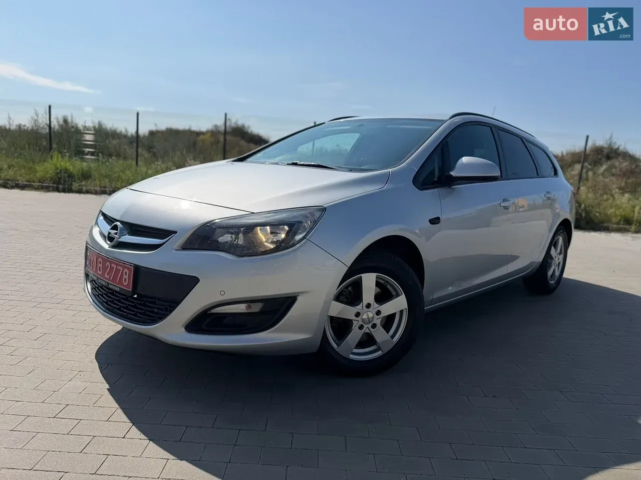 Opel Astra 2015 photo 3