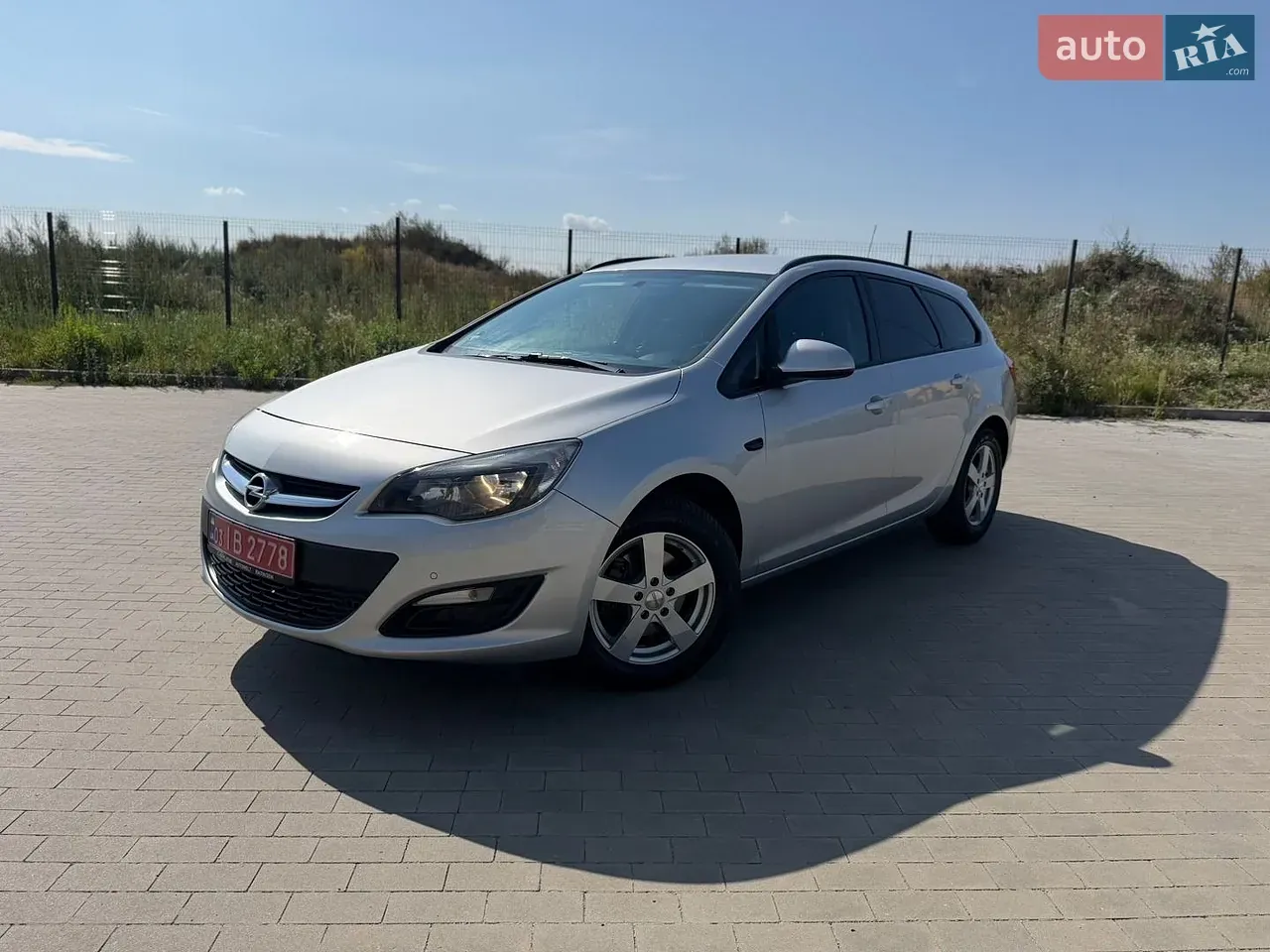 Opel Astra 2015 photo 4