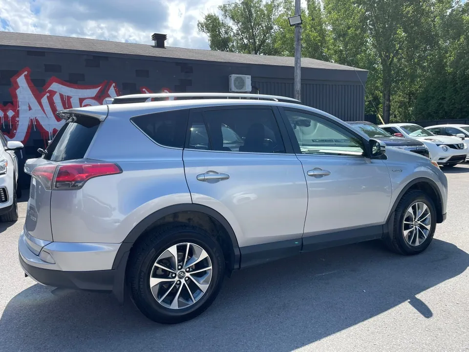 Toyota Rav4 2018 photo 2