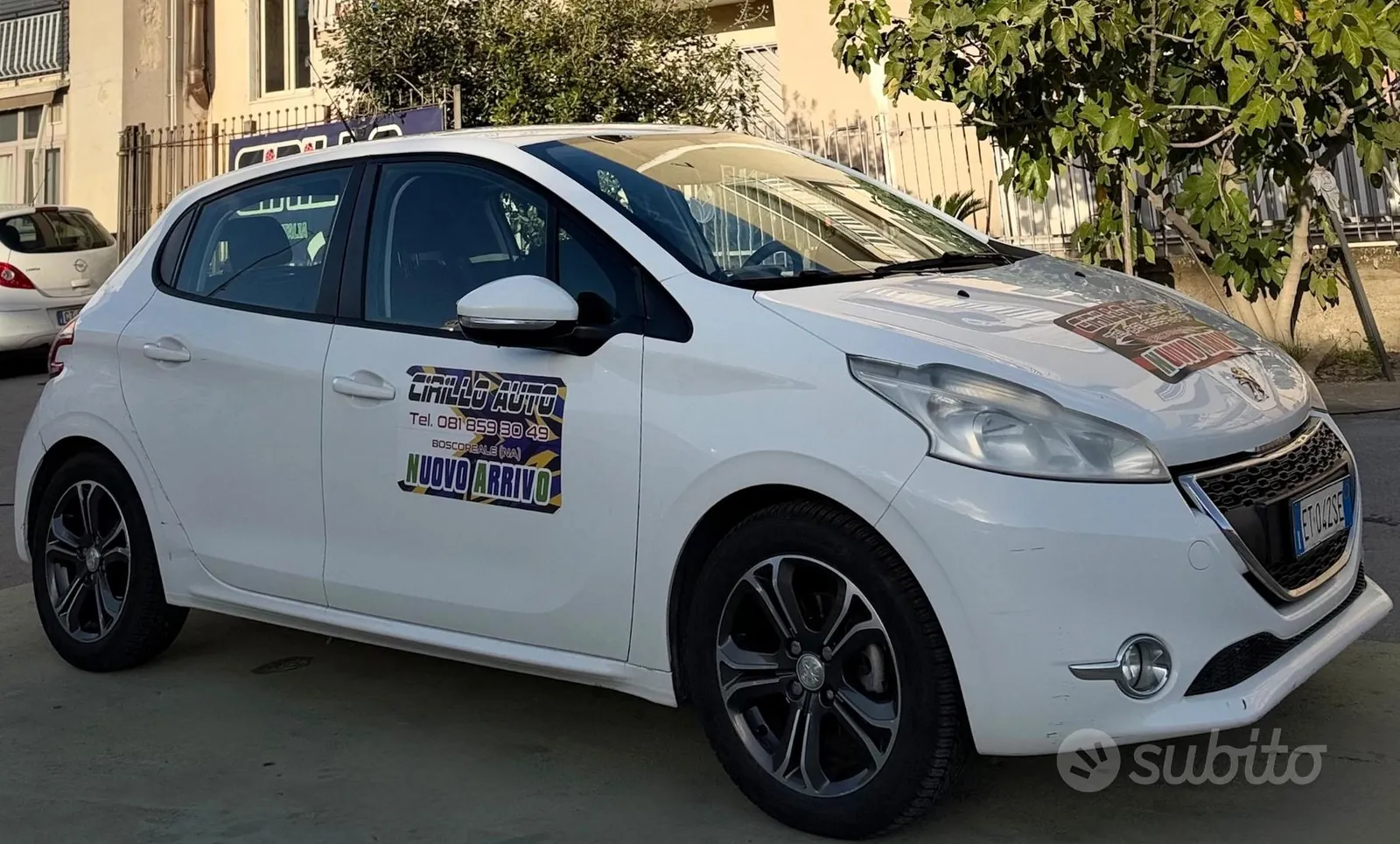 Peugeot 208 2013 photo 2