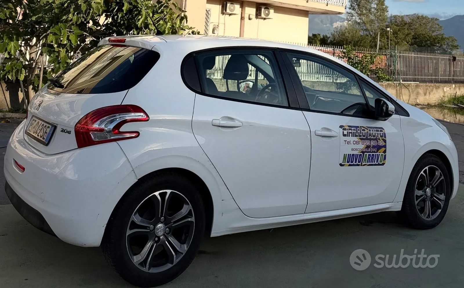 Peugeot 208 2013 photo 3
