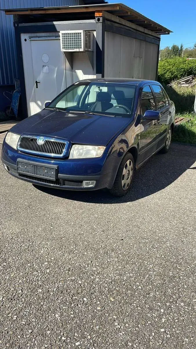 Skoda Fabia 2000 photo 2