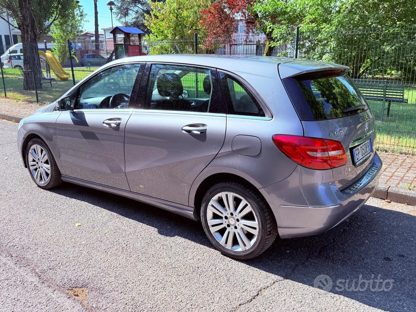 Mercedes-Benz B-Class 2013 photo 4