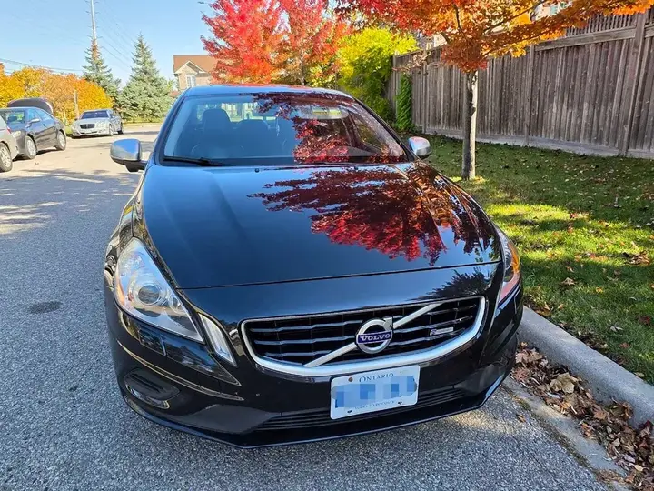 Volvo S60 2013 photo 2