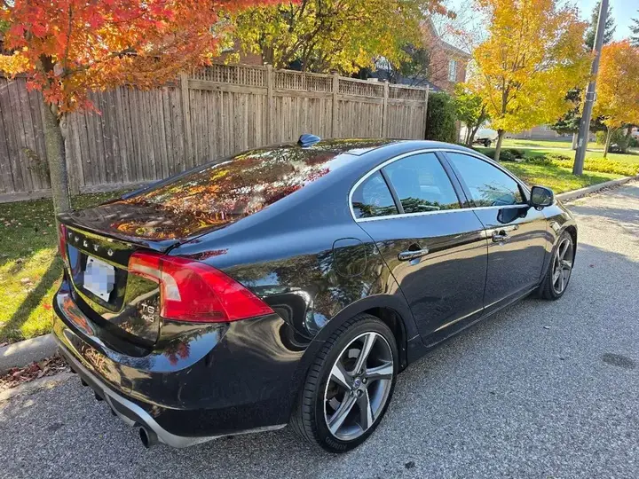 Volvo S60 2013 photo 4