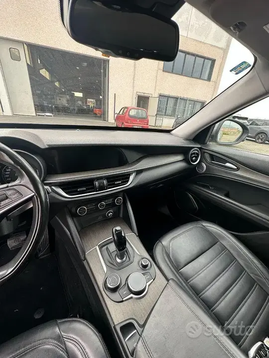 Alfa Romeo Stelvio 2017 photo 5