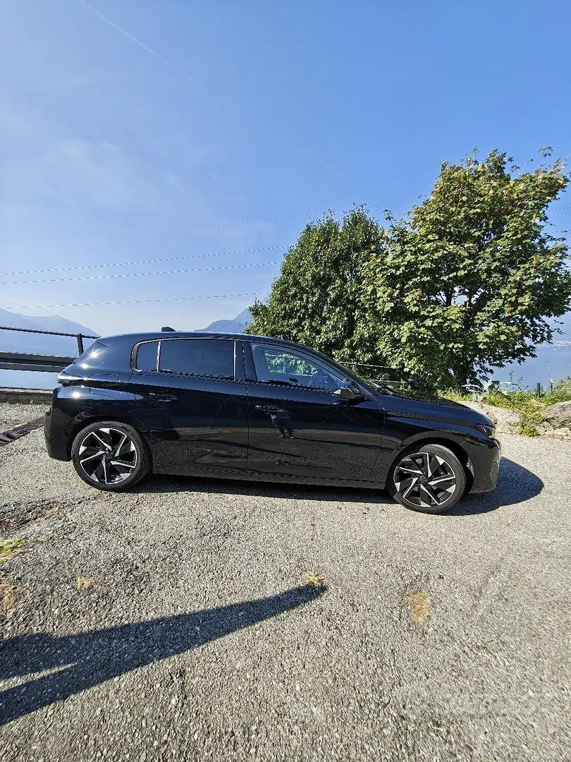 Peugeot 308 2022 photo 2