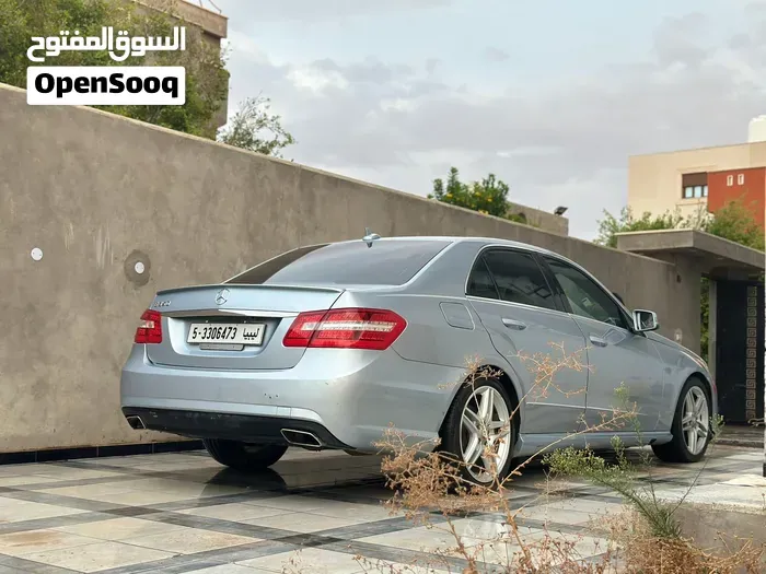 Mercedes-Benz E-Class 2013 photo 2