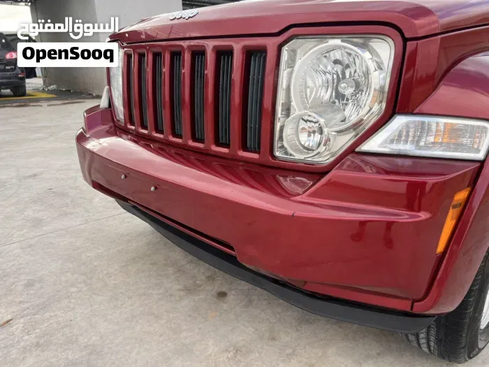 Jeep Liberty 2012 photo 2