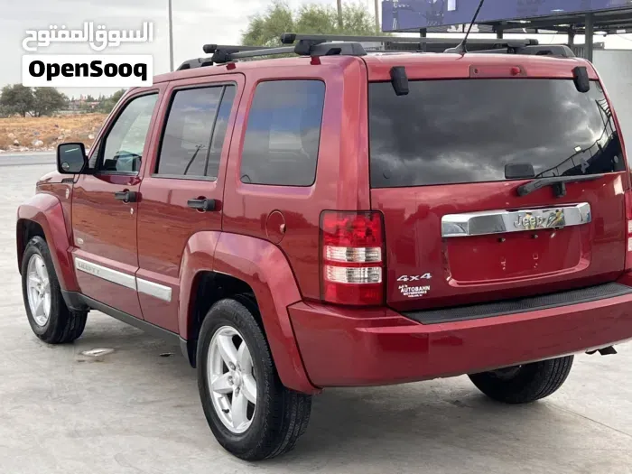 Jeep Liberty 2012 photo 4
