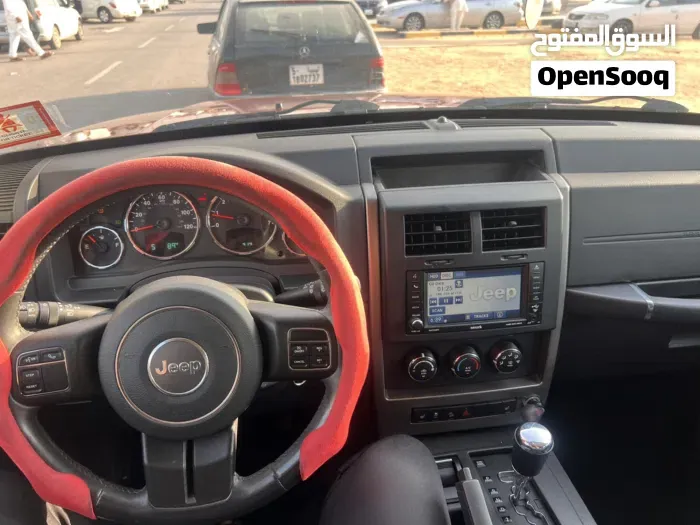 Jeep Liberty 2012 photo 3