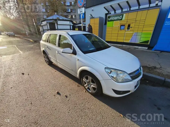 Opel Astra 2009 photo 3