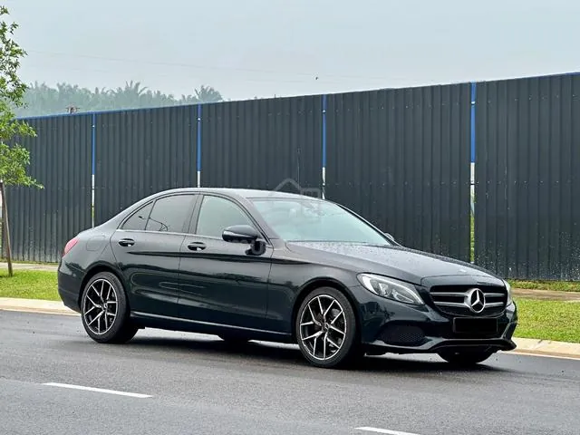 Mercedes-Benz C180