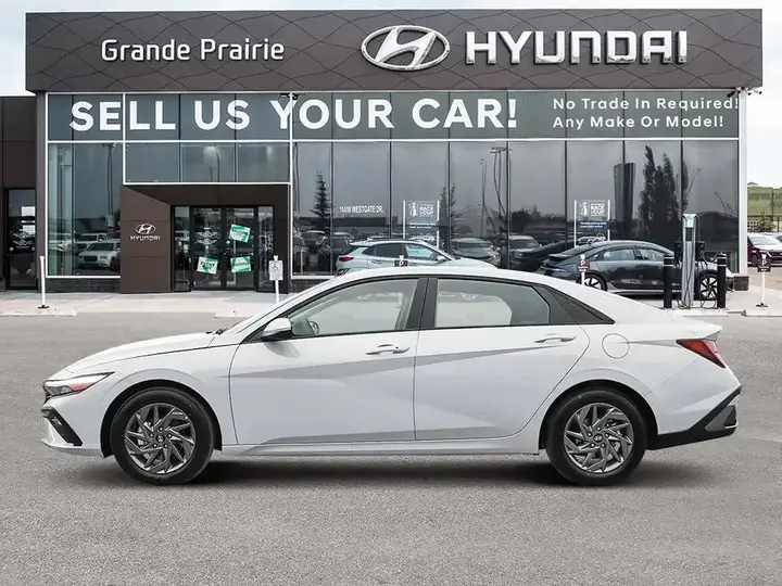 Hyundai Elantra 2026 photo 5