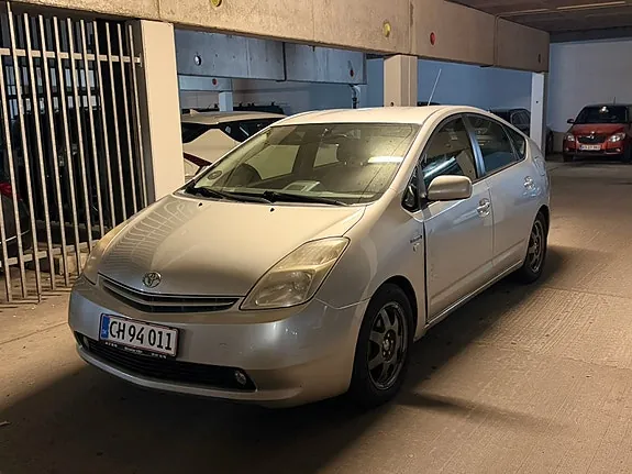 Toyota Prius 2005 photo 2