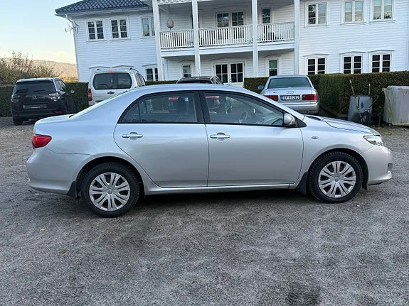 Toyota Corolla 2010 photo 4
