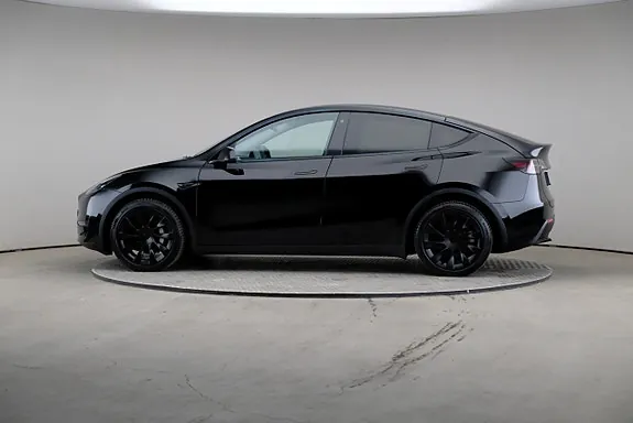 Tesla Model Y 2023 photo 4
