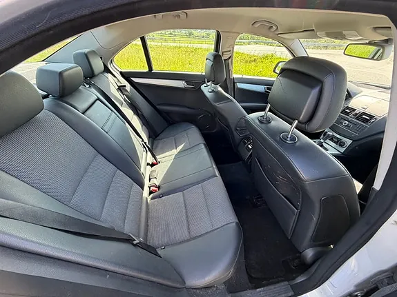 Mercedes-Benz C220 D 2007 photo 5