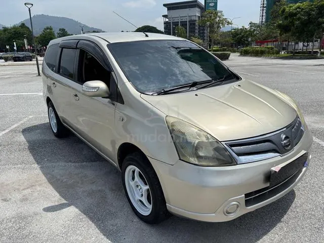Nissan Grand Livina