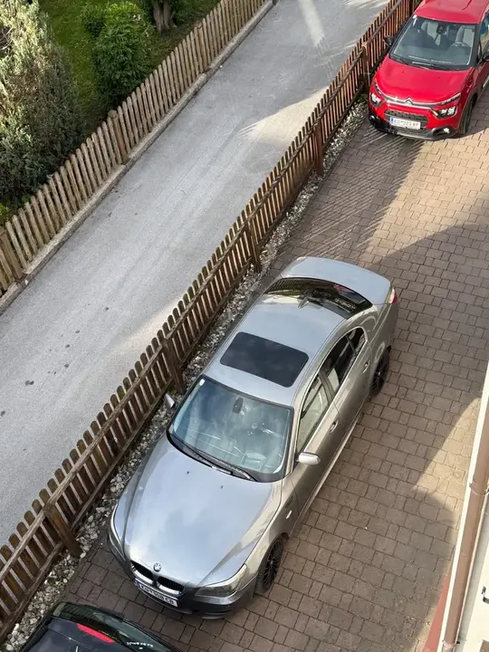 BMW 5 Series 2008 photo 2
