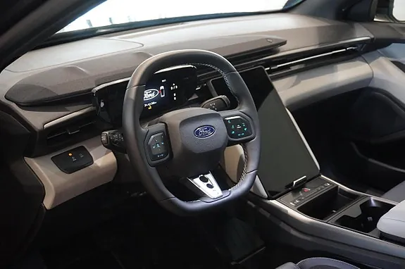 Ford Capri 2026 photo 2