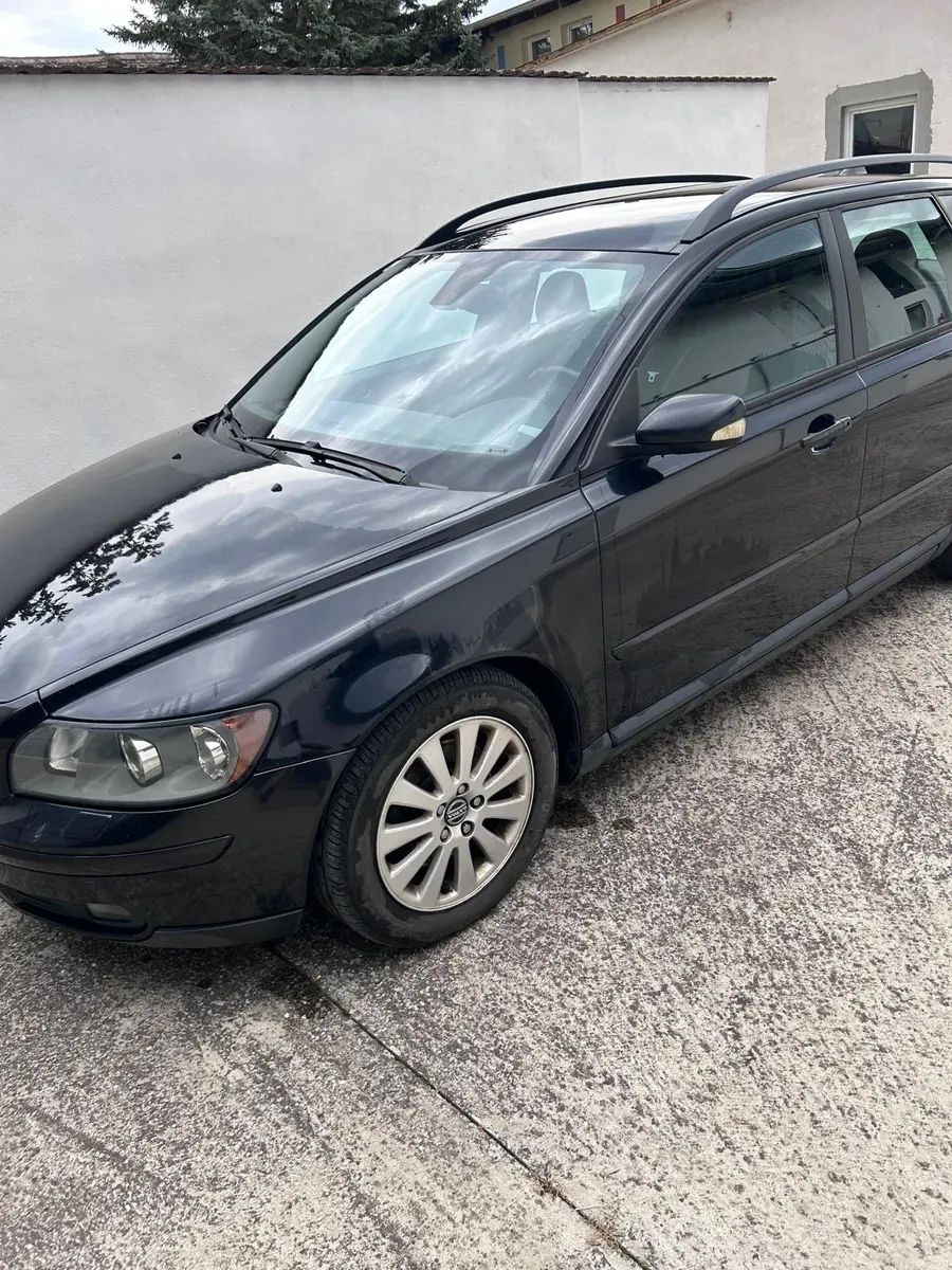 Volvo V50 2004 photo 2
