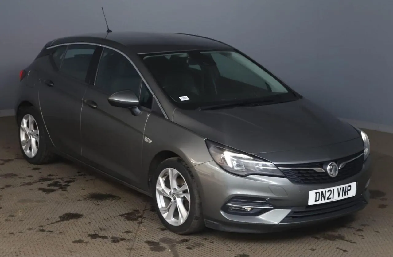 Vauxhall Astra 2021 photo 2