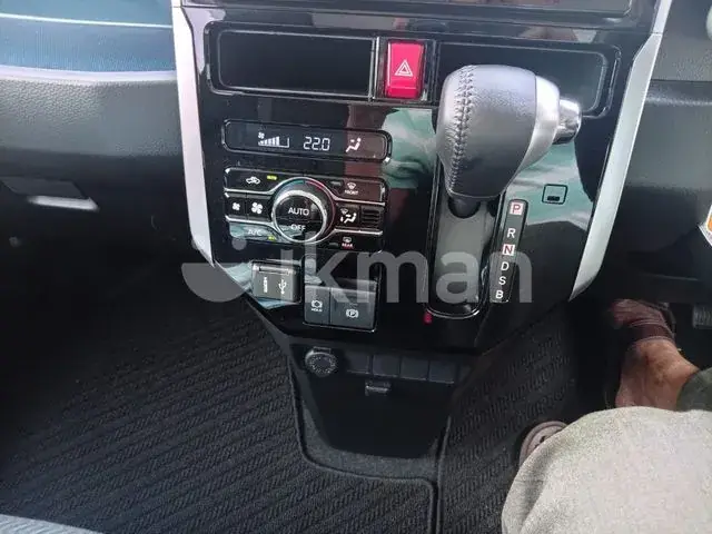 Toyota Roomy 2025 photo 5