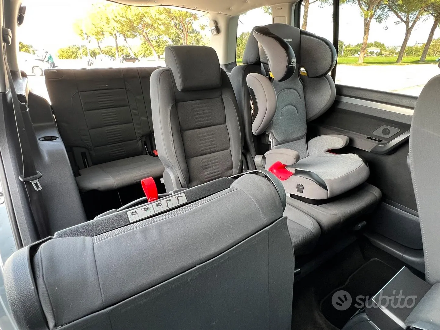 Volkswagen Touran 2008 photo 5