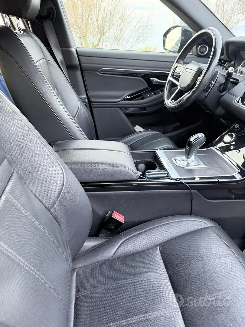 Land Rover Range Rover Evoque 2022 photo 5