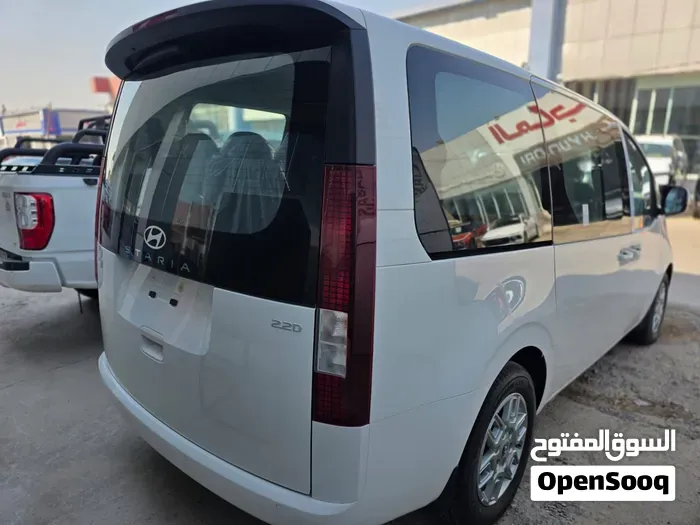 Hyundai Staria 2025 photo 4