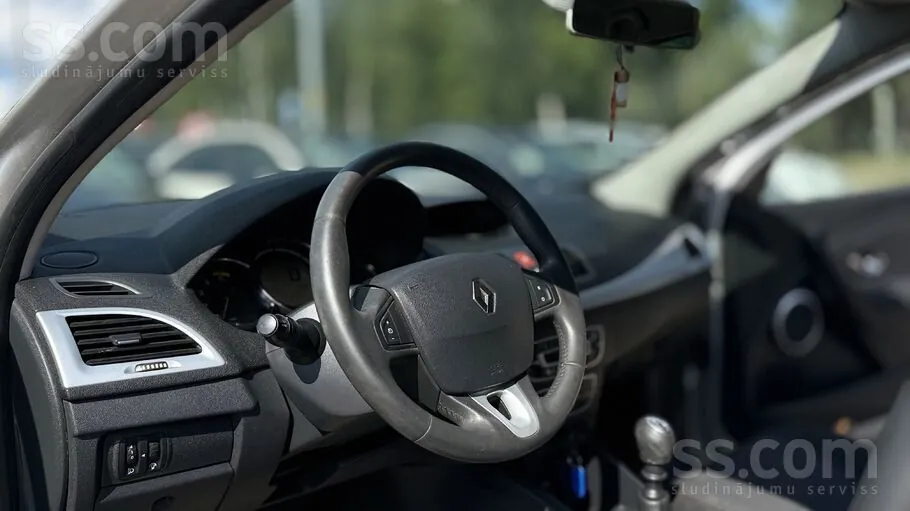 Renault Megane 2010 photo 5