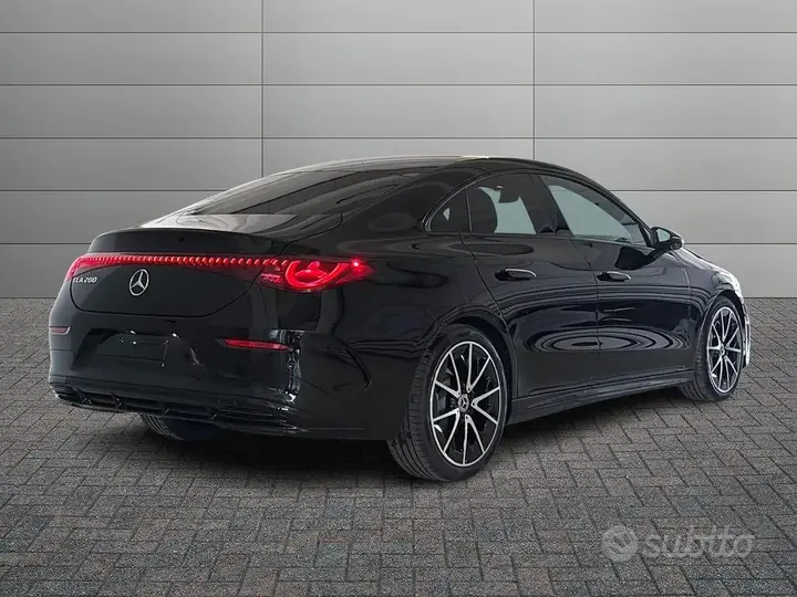 Mercedes-Benz Cla 200 photo 2