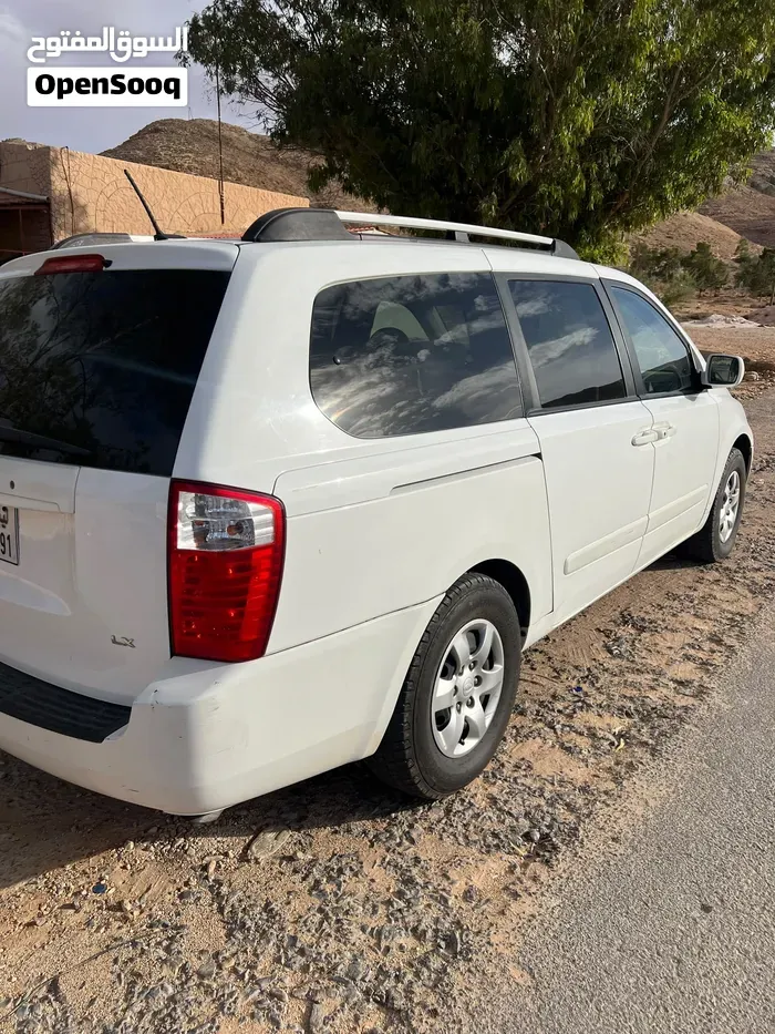 Kia Sedona 2009 photo 3