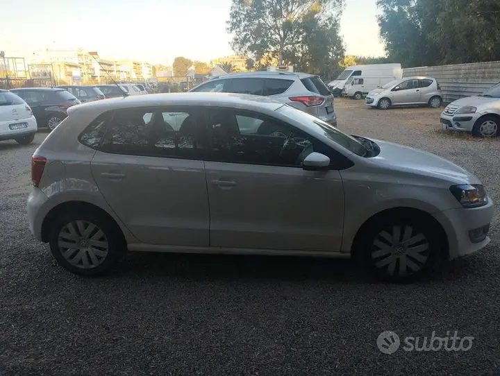 Volkswagen Polo 2010 photo 4