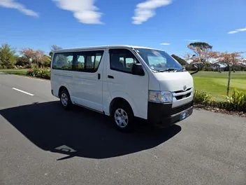 Toyota Hiace 2021 photo 2