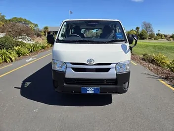 Toyota Hiace 2021 photo 3