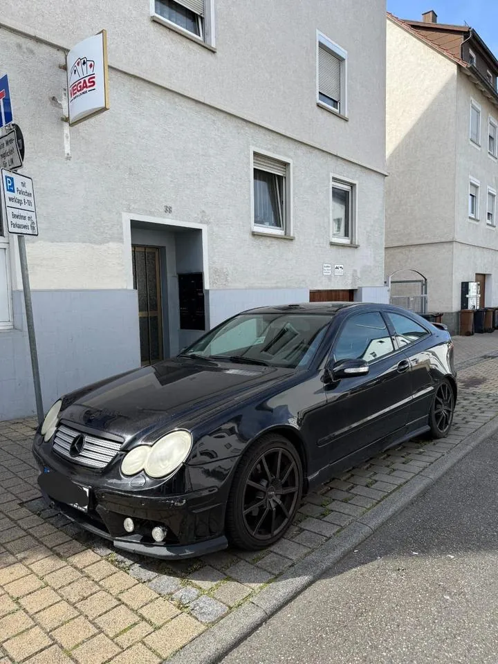 Mercedes-Benz C320