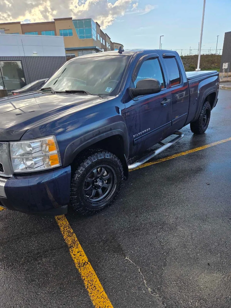 Chevrolet Silverado 1500 2011 photo 3