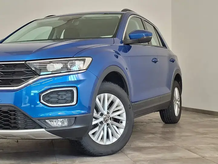 Volkswagen T-Roc 2021 photo 2