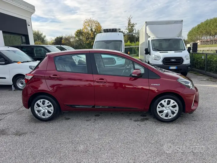 Toyota Yaris 2018 photo 3