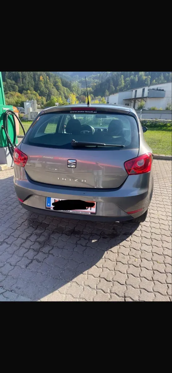 Seat Ibiza 2017 photo 2