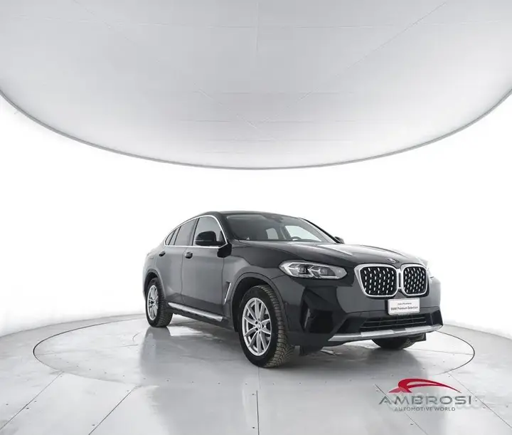 BMW X4 2023 photo 2