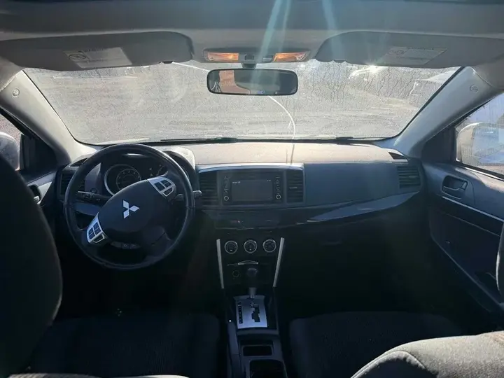 Mitsubishi Lancer 2017 photo 5