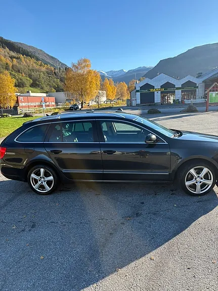 Skoda Superb 2014 photo 3