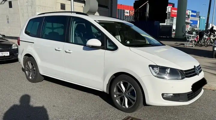 Volkswagen Sharan 2013 photo 2