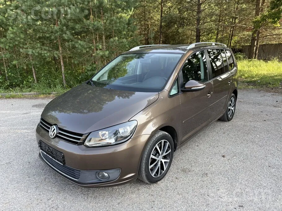 Volkswagen Touran 2012 photo 3